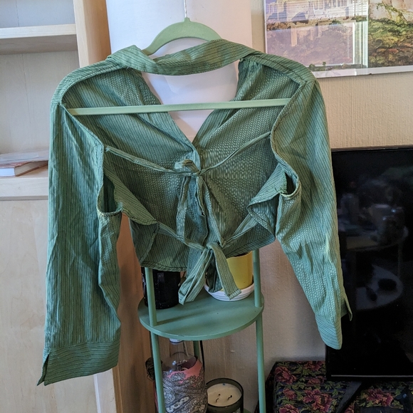 Backless top - Picture 2 of 2